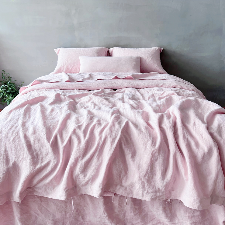 Lavender Pink Linen Duvet Cover On Bed - linenshed
