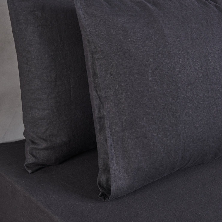 Housewife Linen Pillowcases Jet-Black (set of 2)