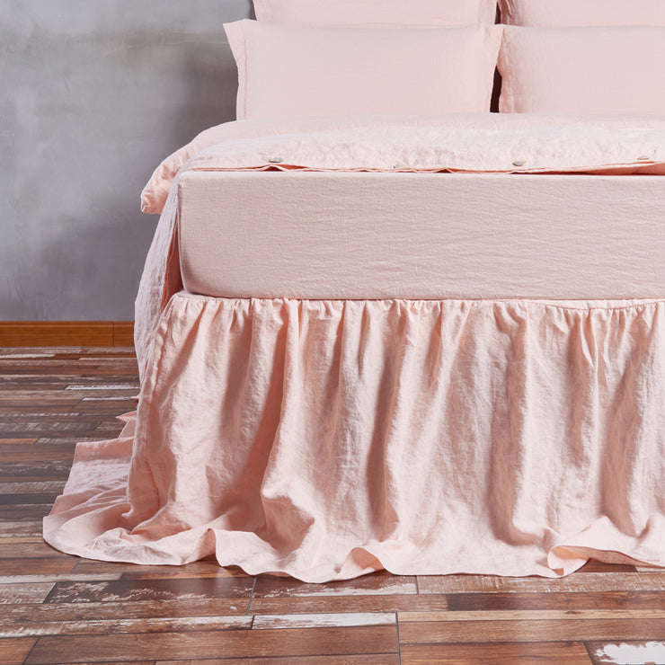 Gathered Ruffles Linen Coverlet