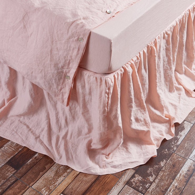 Gathered Ruffles Linen Coverlet